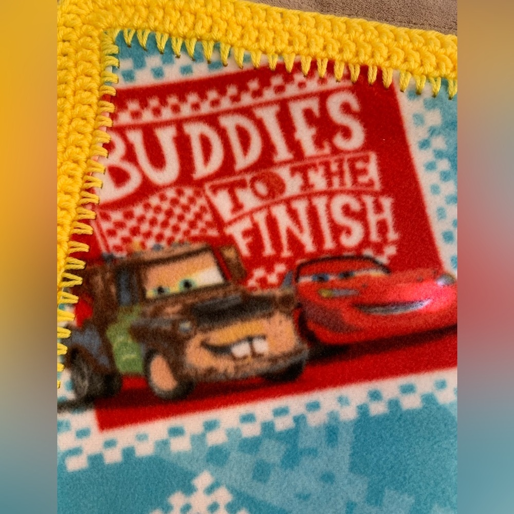 Children’s Blanket Handmade Crochet Disney’s Cars Blue Red Yellow McQueen - Picture 4 of 6